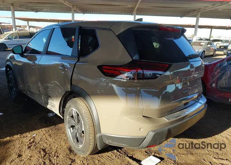 2025 Nissan Rogue Sv Fwd z USA, uszkodzony, nr VIN 5N1BT3BA5SC780548